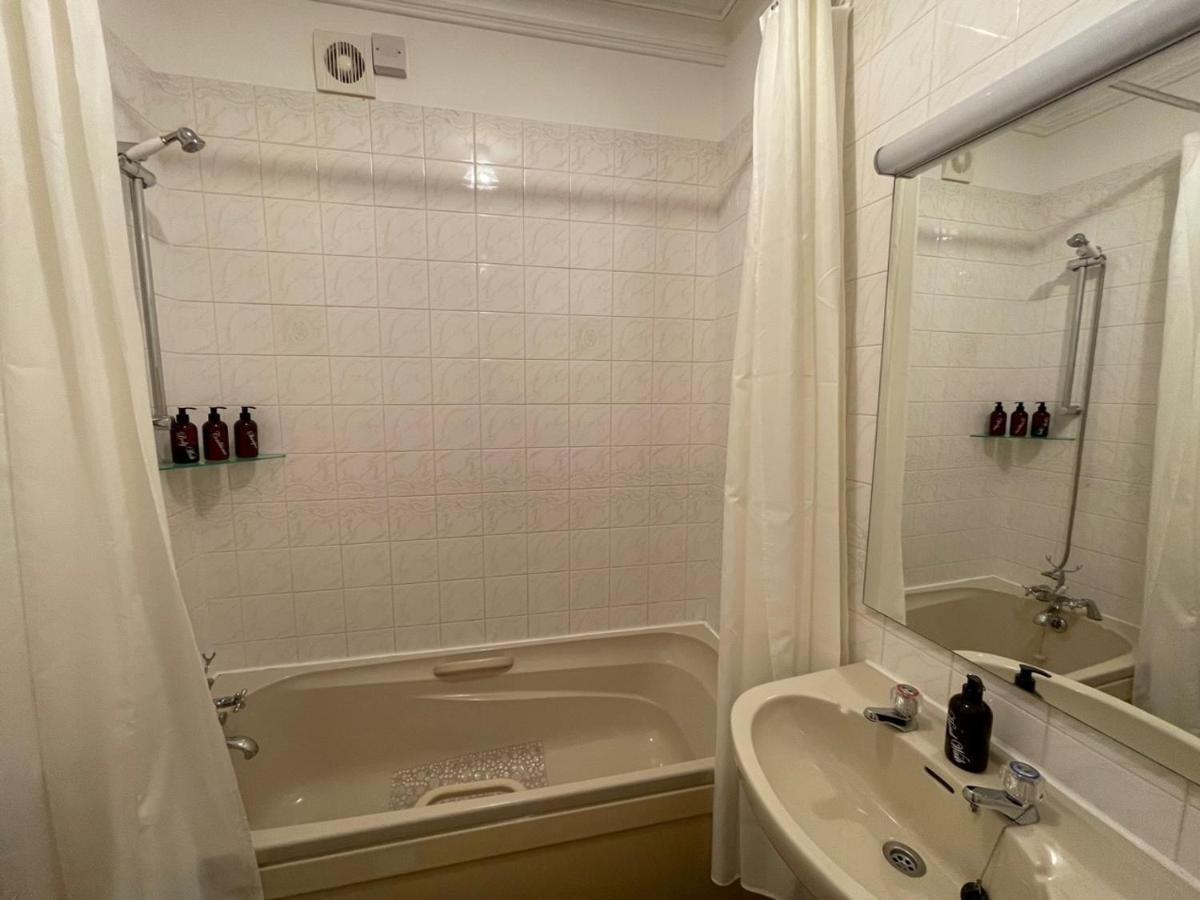 The Captain's Only Guest house 3*